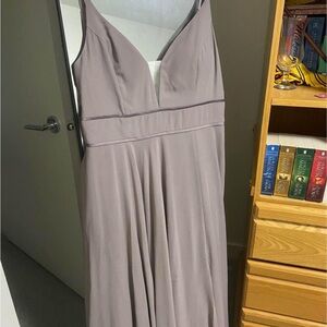 Elegant Sleeveless Maxi Dress in Mauve